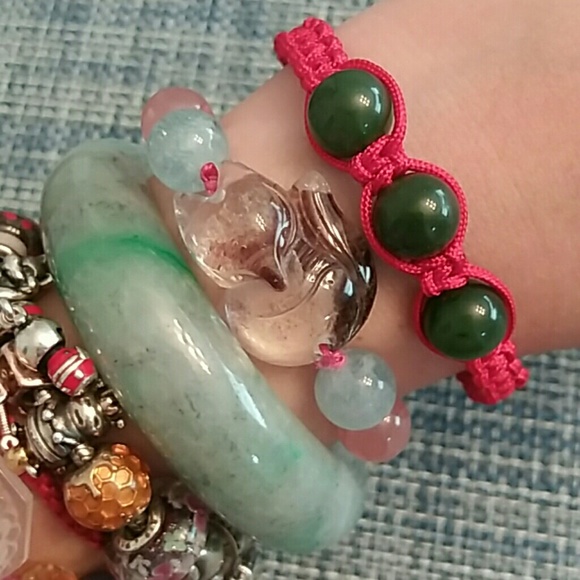 Canadian Nephrite Jade Chinese Red String Bracelet - Picture 3 of 8